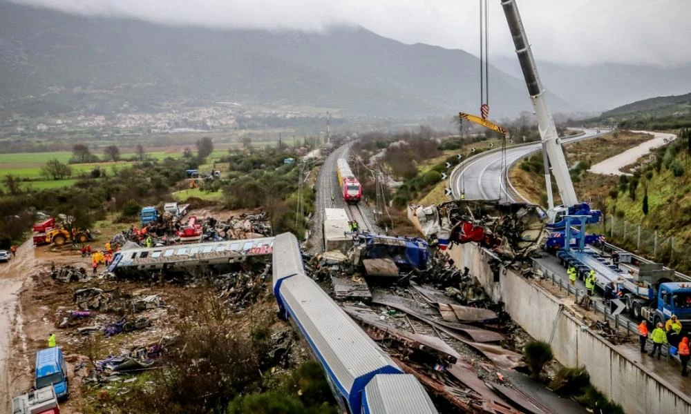 Ο δημοσιογράφος Β.Λαμπρόπουλος αποκαλύπτει πολιτική παρέμβαση για τον καθαρισμό του χώρου του δυστυχήματος